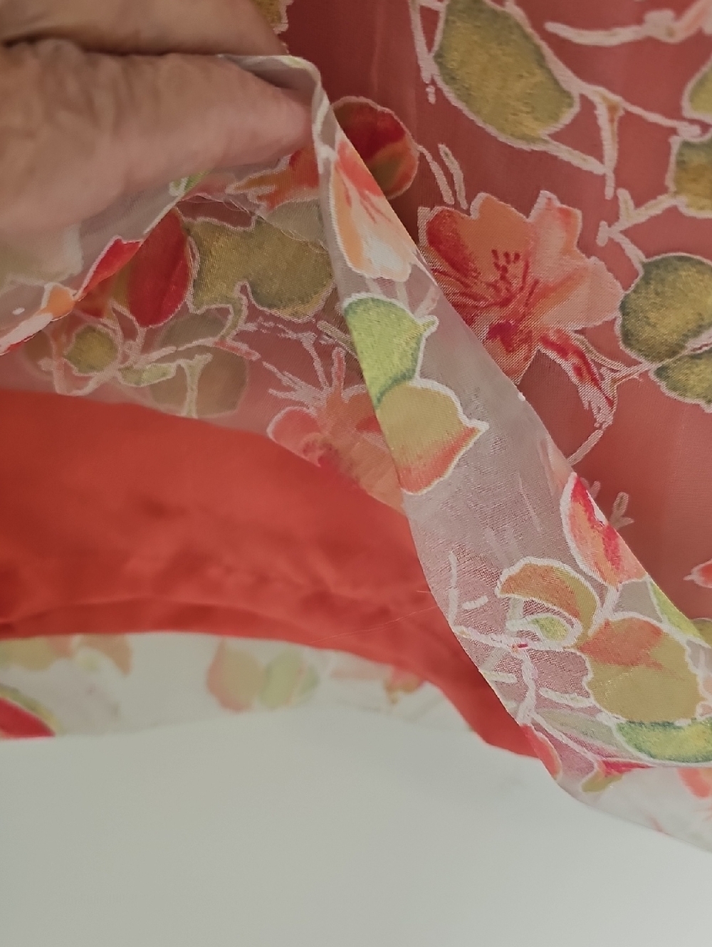 Neiman Marcus Coral Pink Floral Pencil Skirt,  Sheer Overlay. Size 4 - Picture 2 of 9